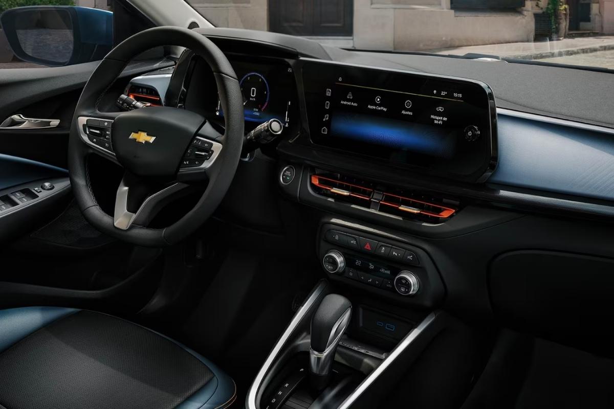 Interior do carro Chevrolet Onix
