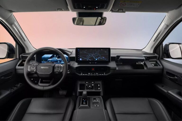 Toyota amplia parceria com a Uber para híbridos enquanto nova Hilux aparece quase sem camuflagem