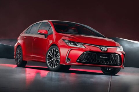 Corolla chega aos 60 anos, mas cai 36,5% no Brasil; BYD King fica a 4.307 carros até agosto