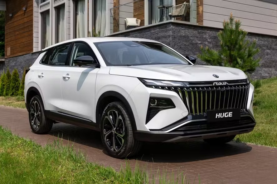 Nova rival da BYD vai lançar até 5 SUVs híbridos no Brasil; conheça