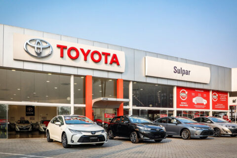 Toyota cai de 7,64% para 5,69% do mercado de carros, que cresce 19,3% até setembro de 2026