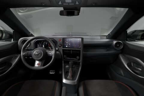 Novo Toyota Yaris desembarca no Brasil com motor turbo de 304 cv