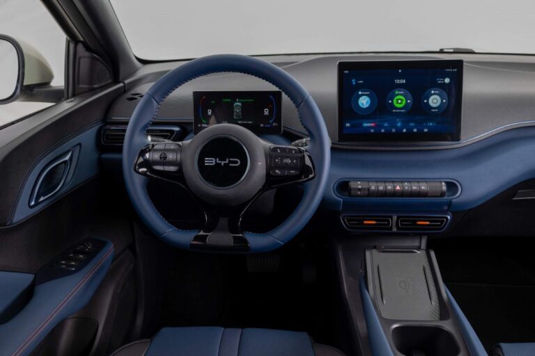 Interior do BYD Dolphin