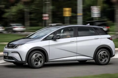 “Um ano com um BYD Dolphin Plus”: hatch elétrico desvaloriza menos que Corolla Cross XRV, segundo dono