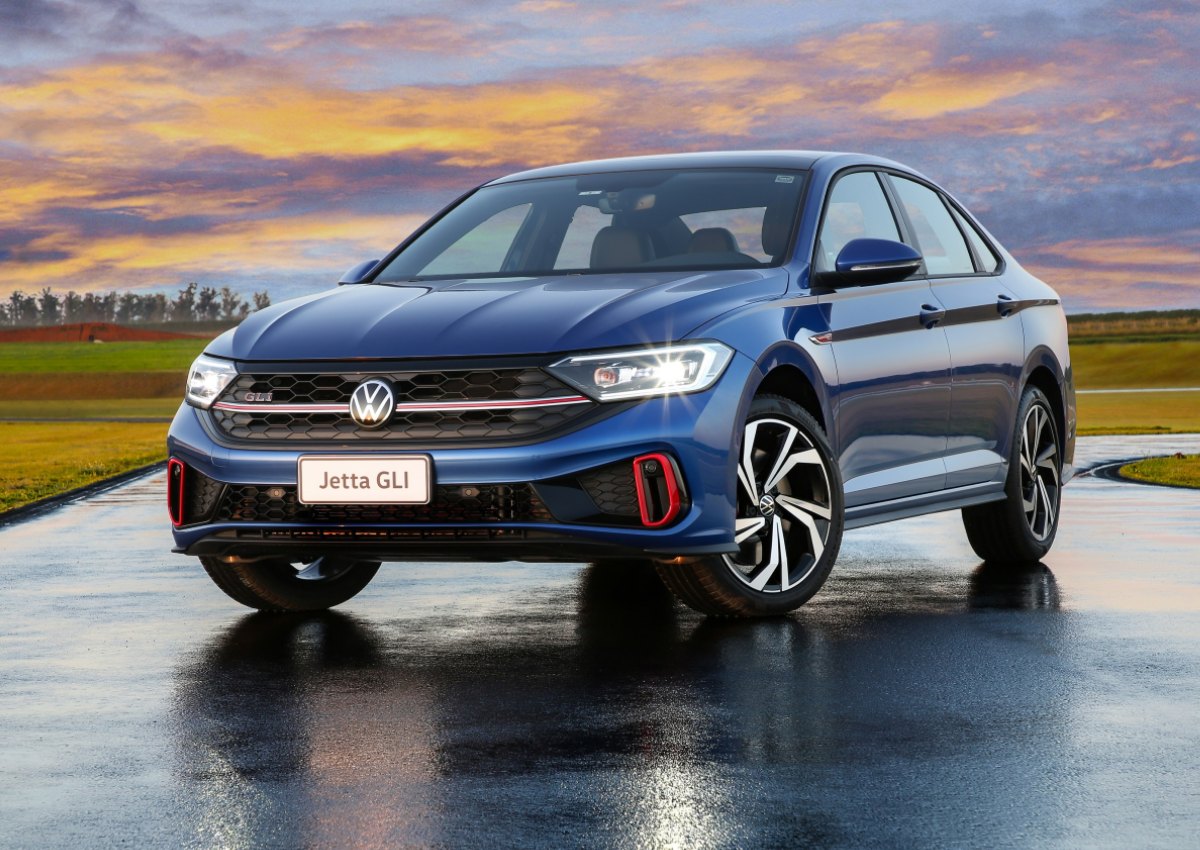 VW derruba preço do Jetta GLI em mais de R$ 30 mil após BYD Seal anunciar parcelas de R$ 3.517,00