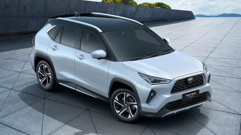 Yaris Cross chama atenção e ganha destaque.