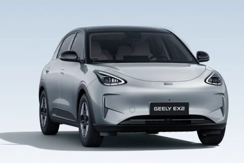 Geely EX2 fica mais de R$ 100 mil mais barato e ameaça o BYD Dolphin Mini