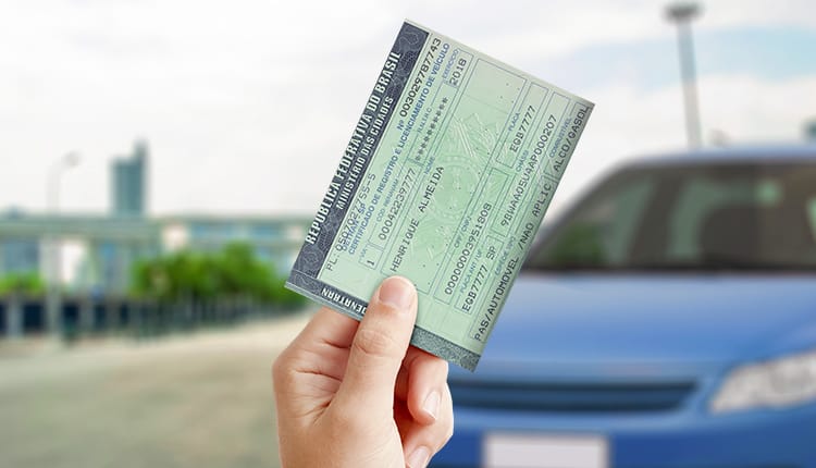 Além do IPVA: motoristas 60+ podem comprar carro 0 km com até 30% de desconto em 2026
