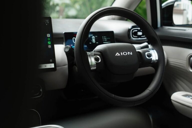 Volante do GAC Aion UT