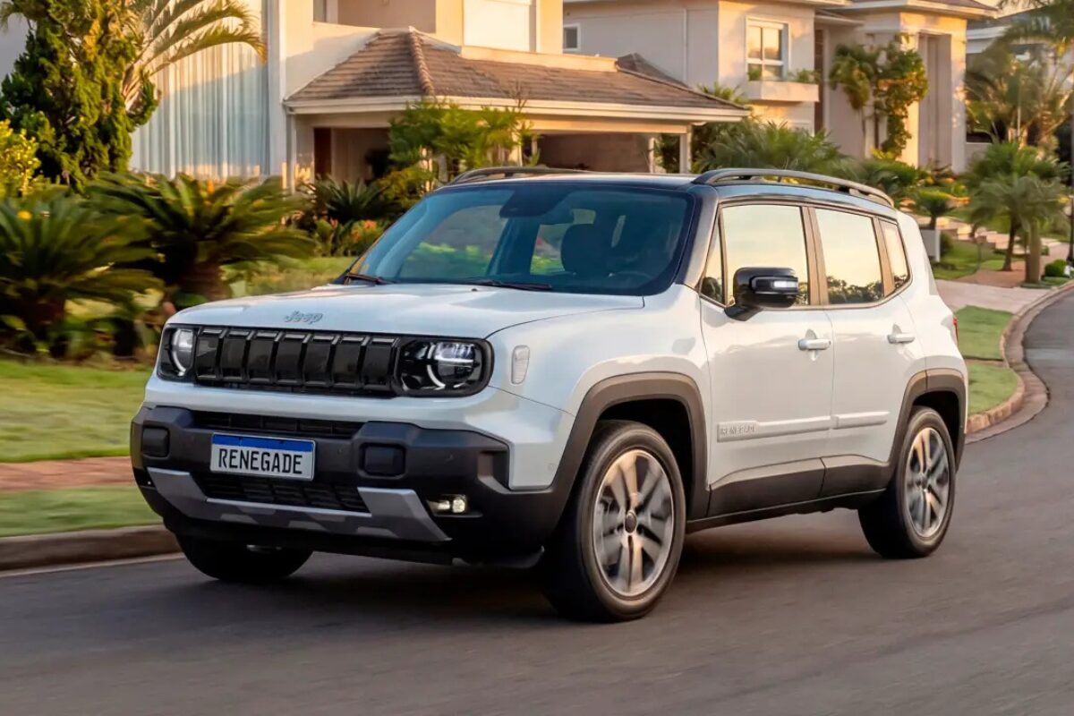 Jeep Híbrido é um carro tecnológico.