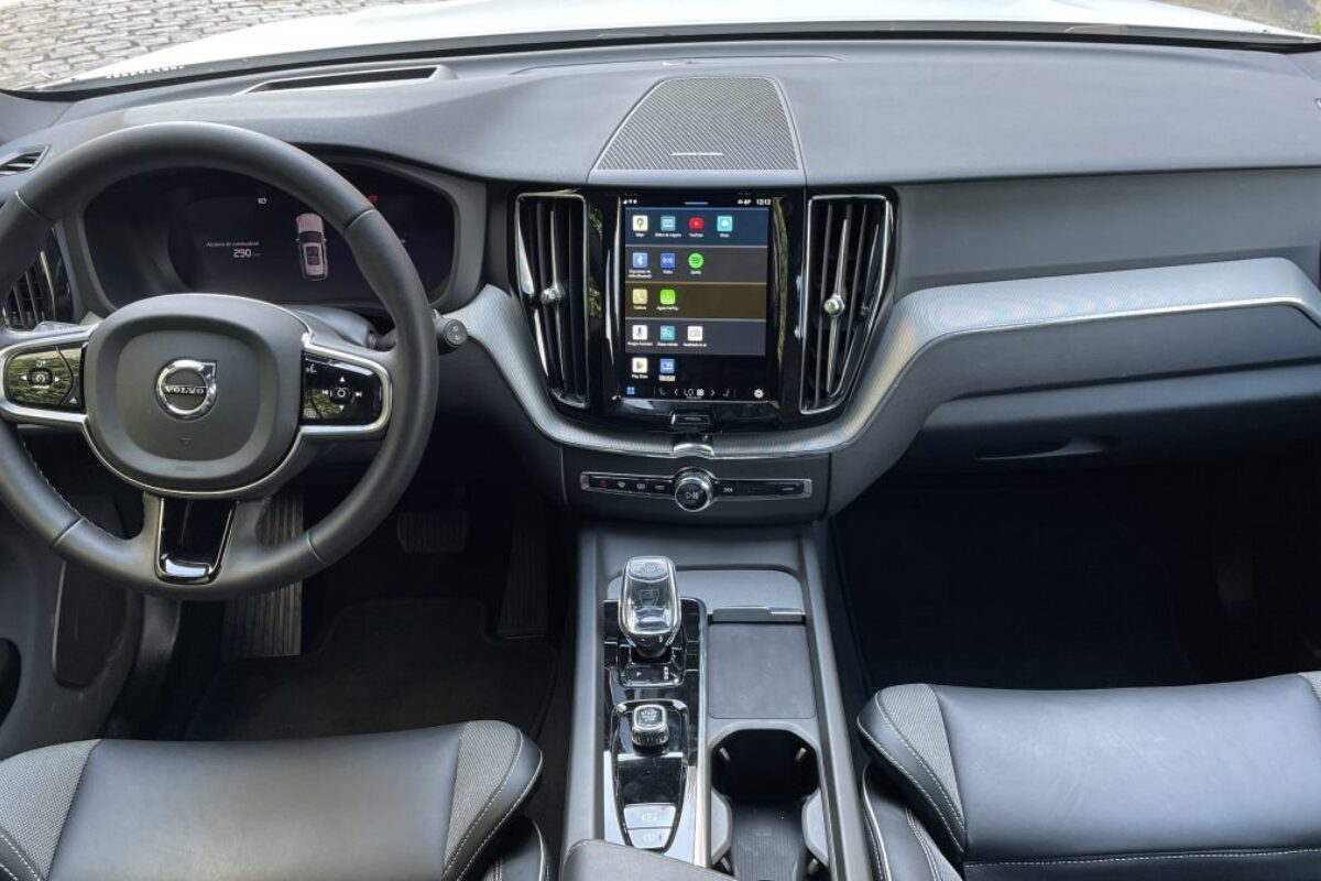 Volvo oferece bônus para SUVs elétricos e híbridos.
