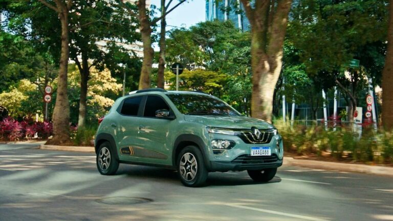 Renault Kwid E-Tech parte de R$ 61 mil e recupera 80% da bateria em 40 minutos