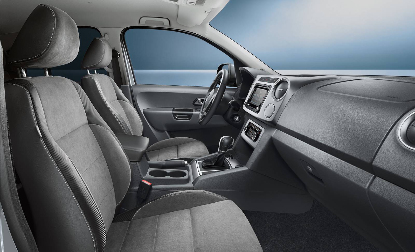 Volkswagen Amarok Dark Label cai para R$ 100 mil com motor biturbo de 180 cv