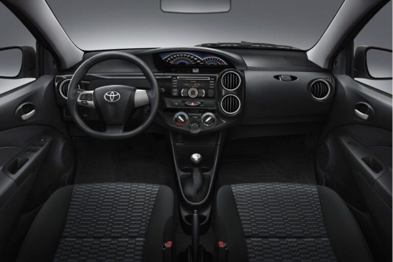 Interior do Etios Sedan XLS 1.5 2015