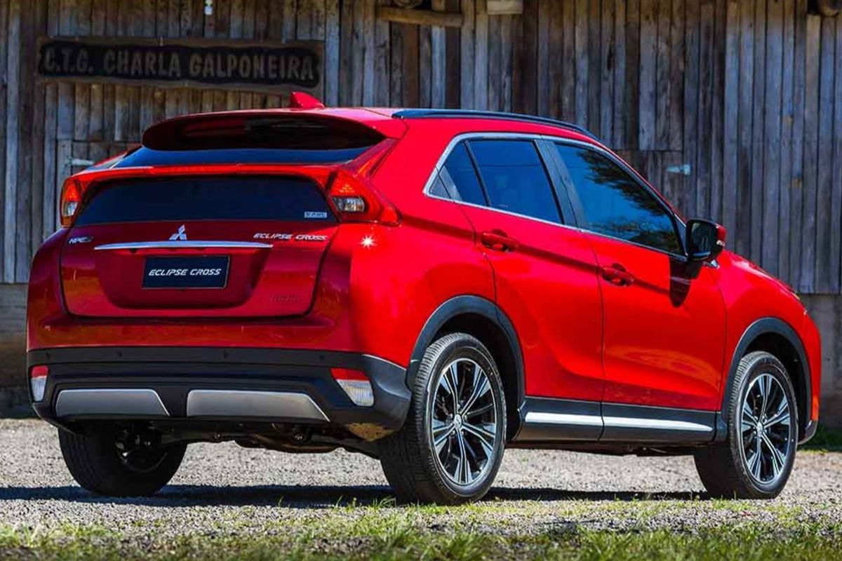 Mitsubishi Eclipse Cross HPE-S 2019 vermelha
