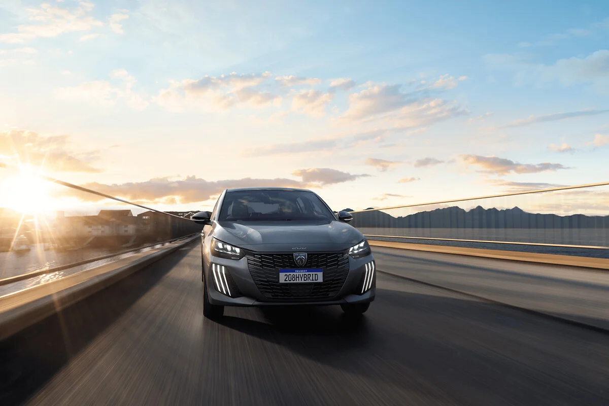 Peugeot corta R$ 6 mil do 208 GT híbrido e oferece taxa zero, mas total chega a R$ 137.829