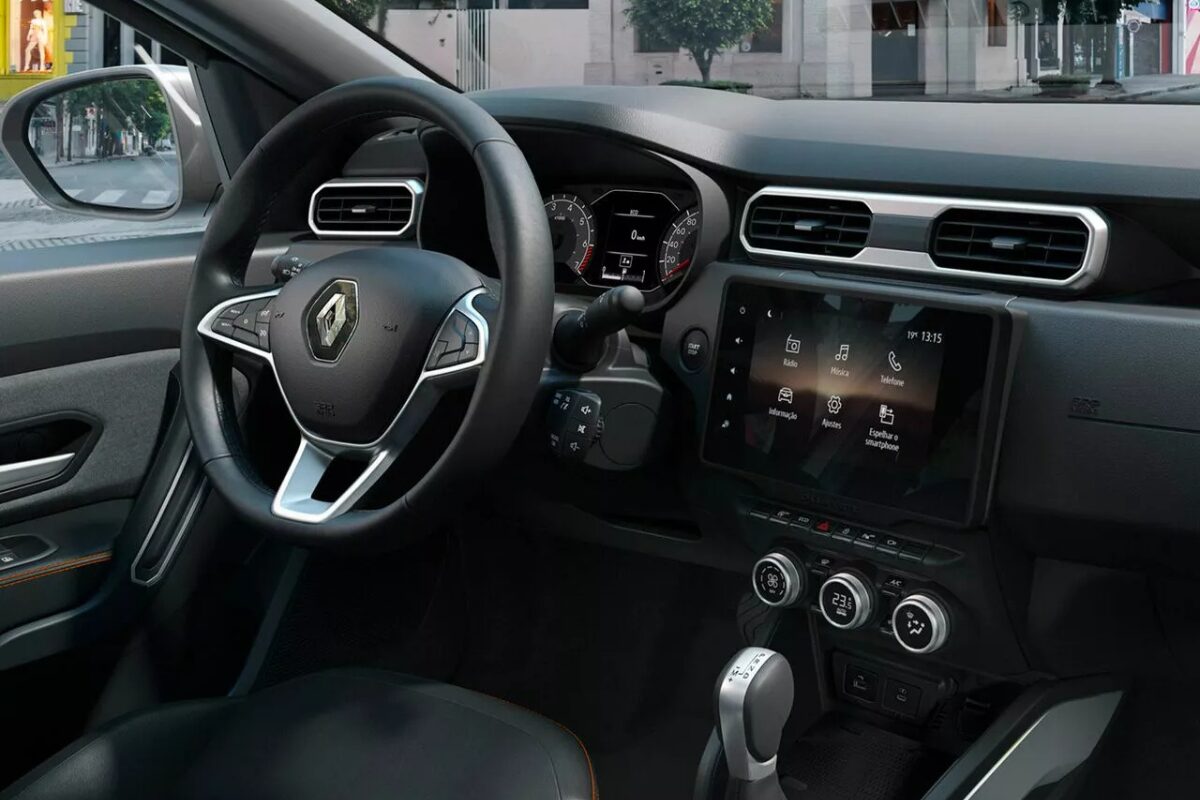Renault Duster impressiona com desempenho nas estradas.