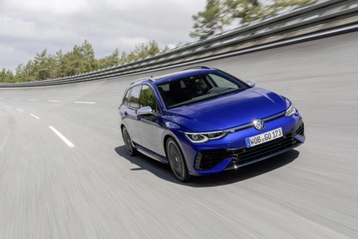 Volkswagen Golf Variant é um carro bonito