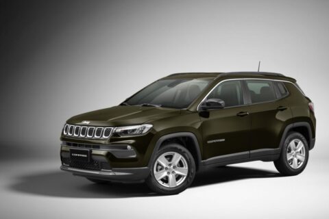 SUV da JEEP dá rasteira de R$ 32 mil no Corolla Cross XRE e  vai a R$ 147.990 em oferta