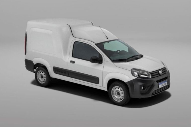 Fiat Fiorino 2015 chama atenção pelo preço bem abaixo da tabela Fipe.