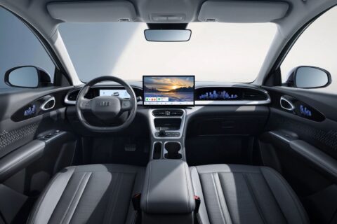 Geely EX2 Max de R$ 136.800 chega a R$ 139.728 mesmo com taxa zero e 60% de entrada
