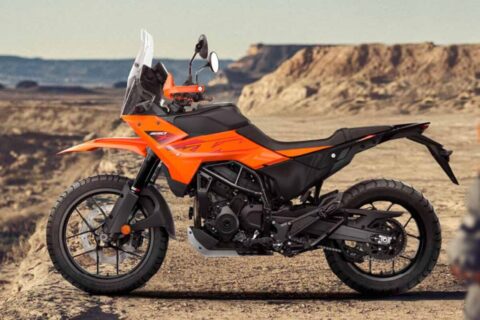KTM 390 Adventure X começa a ser montada no Brasil com 45 cv, supera Himalayan 450 em 5 cv e Ibex 450 em 1 cv e lidera potência entre três trails médias